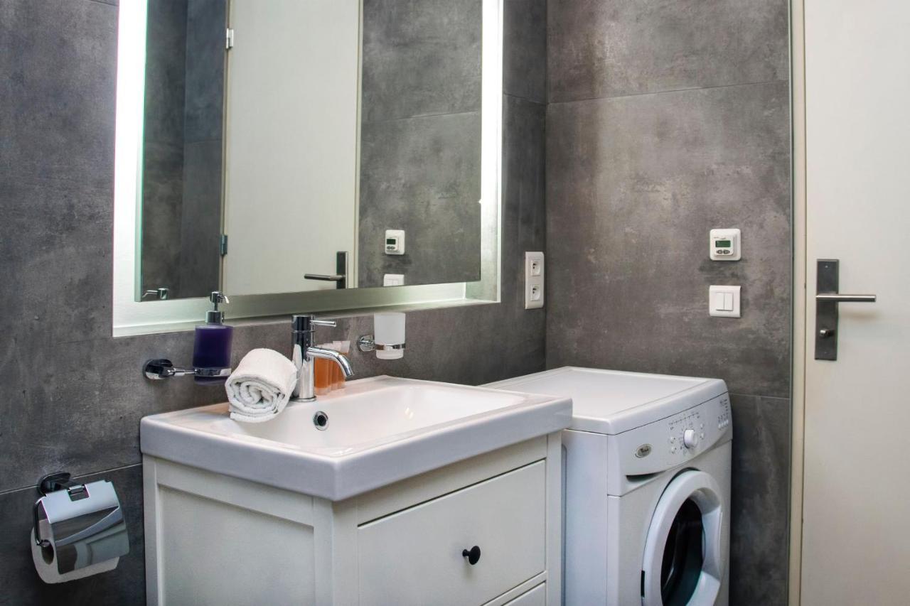 Modern Apartment With Terrace And Air Conditioning Prague Luaran gambar